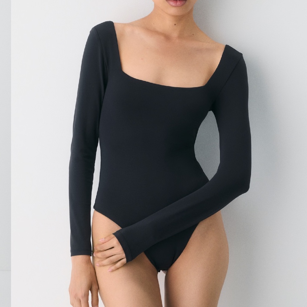 Babaton Square-Neck Long-Sleeve Bodysuit - Black